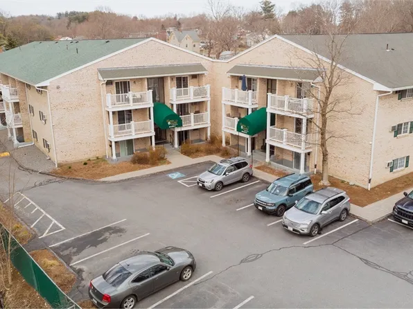 200 Manning St APT 22C, Hudson, MA 01749