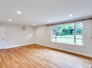 3610 Embassy Ln, Fairfax, VA 22030