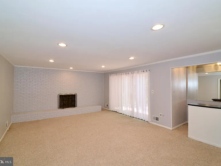 1317 Forestwood Dr — Photo 25