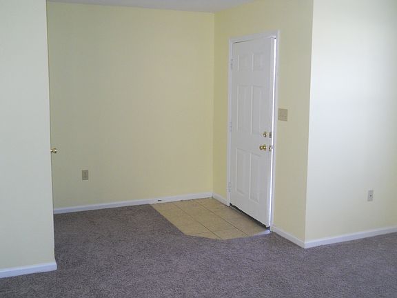 3rd image of 2408 Seth Pl APT A
