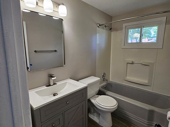 Full First Floor Bath