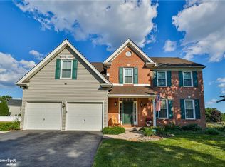 4826 Somerset Ln, Macungie, PA 18062