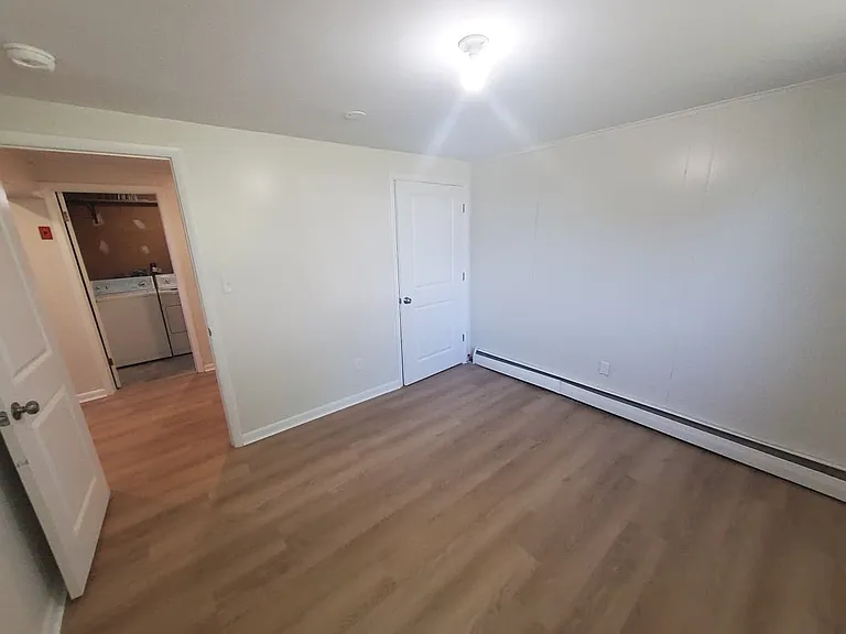 17 Hickory St — Photo 5