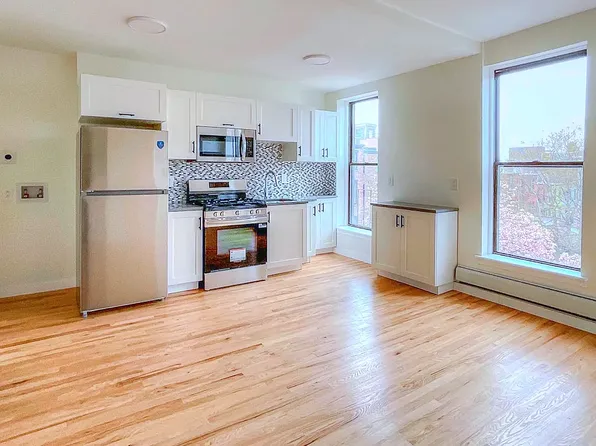 300 7th Avenue image 1 of 9