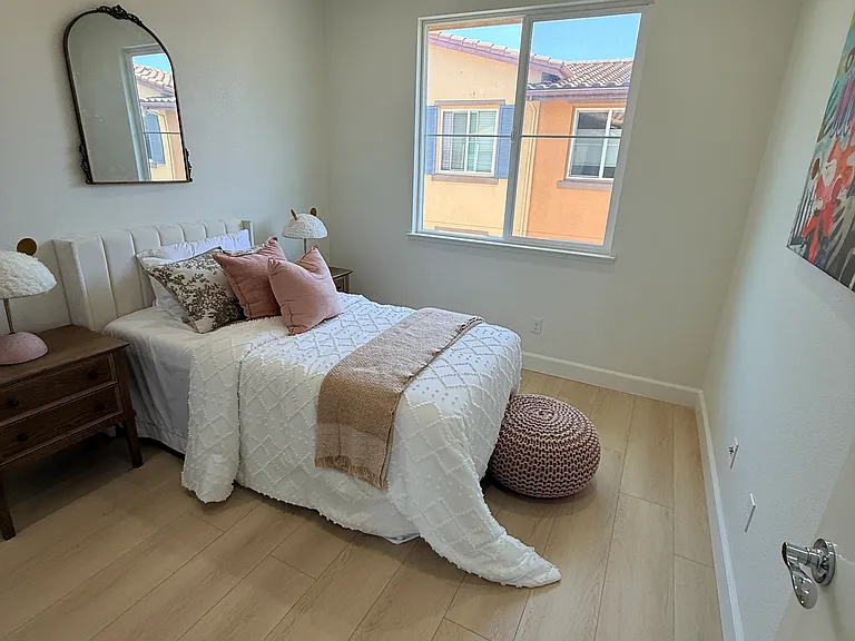 321 Santa Diana Ter — Photo 4