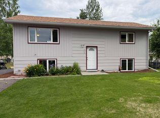 3012 Chinook Dr, Fairbanks, AK 99709