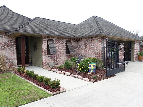 4th image of 132 Normandie Dr