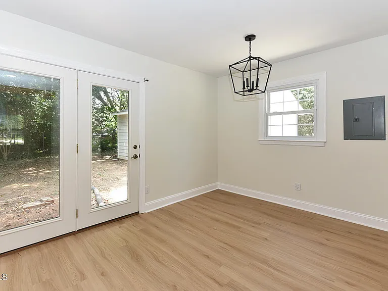 3809 Boddie Dr — Photo 10
