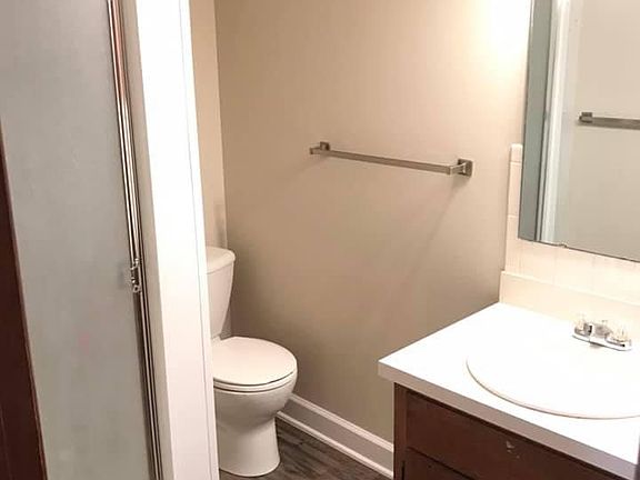 2nd floor bathroom
