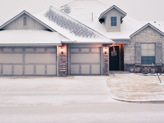 5th image of 8417 NW 141st Cir