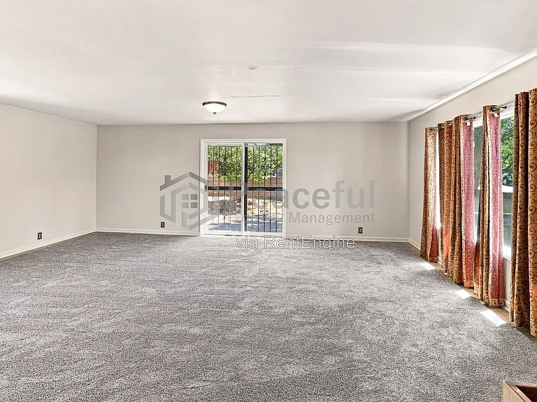 1363 S 1300 E — Photo 20