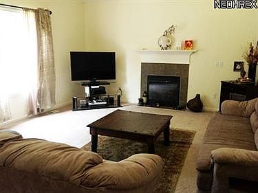 4th image of 7650 Pinecrest Ln