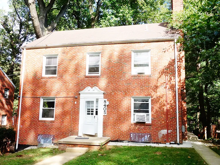 8405 Greenwood Ave — Photo 66