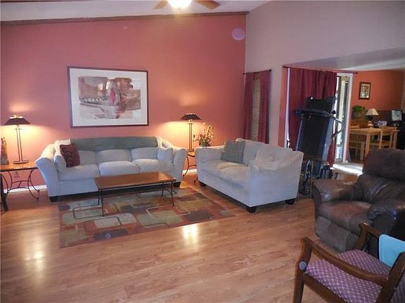 5th image of 3425 Moonglow Dr