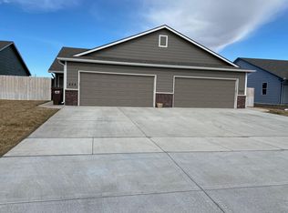 442-444 S Longbranch Dr #458-460-464, Maize, KS 67101
