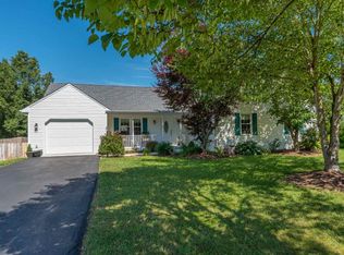 26 Arrowhead Ln, Stuarts Draft, VA 24477