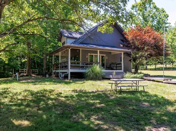 950 Fox Hollow Ln, Makanda, IL 62958