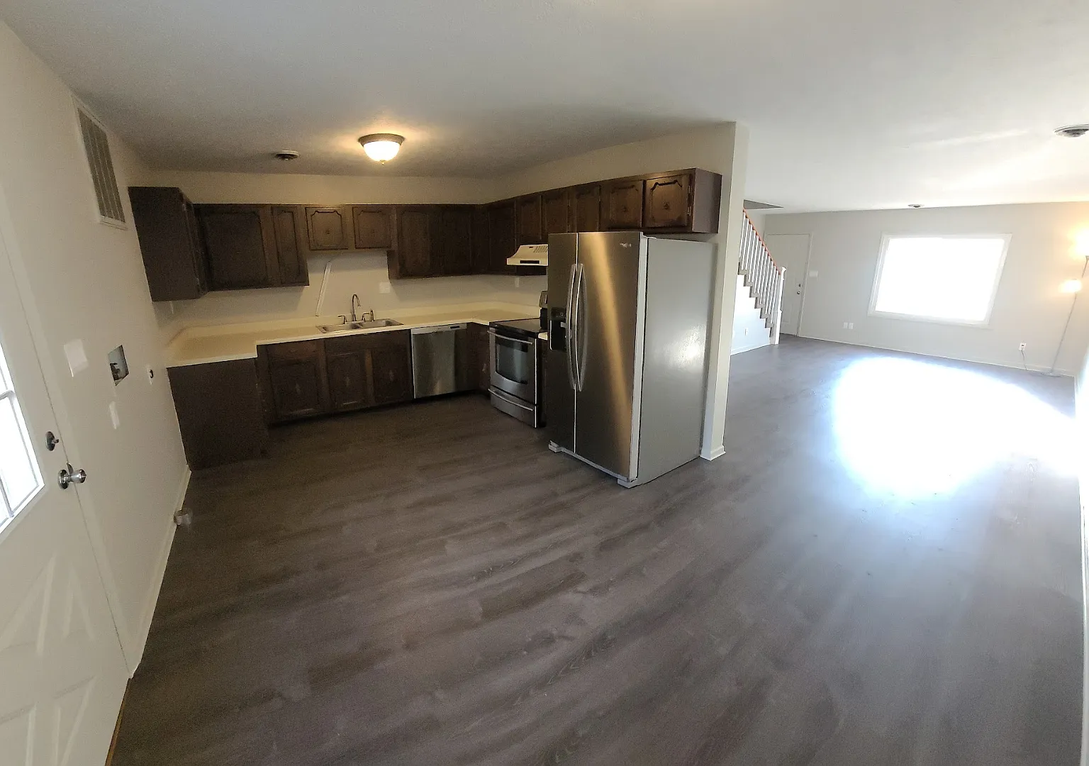 2 bed, 1.5 bath, 1200 sqft, $1,295 — Photo 1
