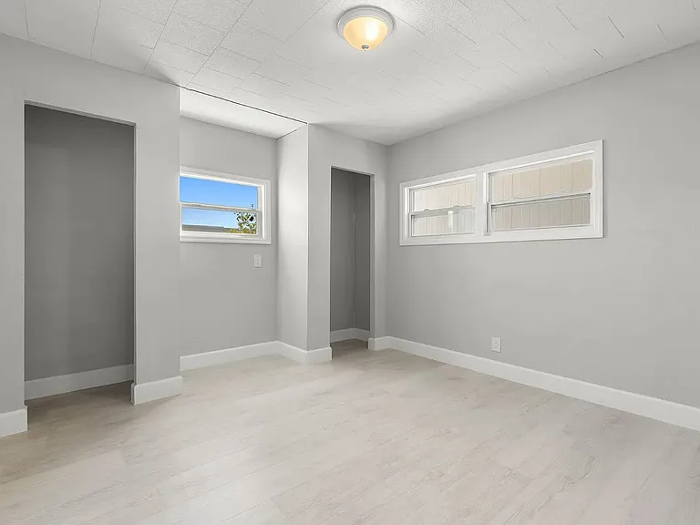 2505 E Bay Dr #88 — Photo 3