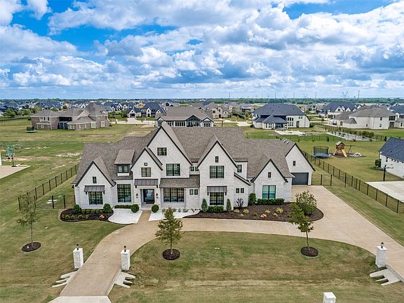 2nd image of 4604 Devon Dr