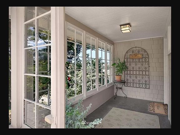 5th image of 2546 Gilman Dr W APT 3