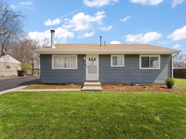 5404 Smilax Ln, Valparaiso, IN 46383