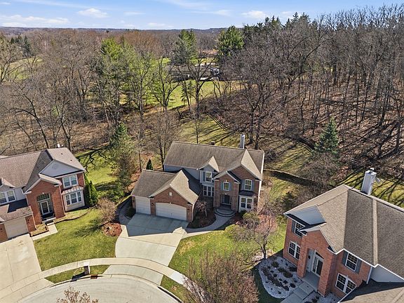 3rd image of 715 Blue Ridge Dr