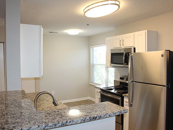 4th image of 2228 Willow Oak Cir APT 203
