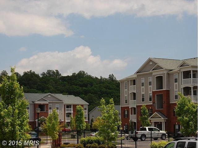 WHAT A SETTING! MOUNTAINS IN BACKGROUND