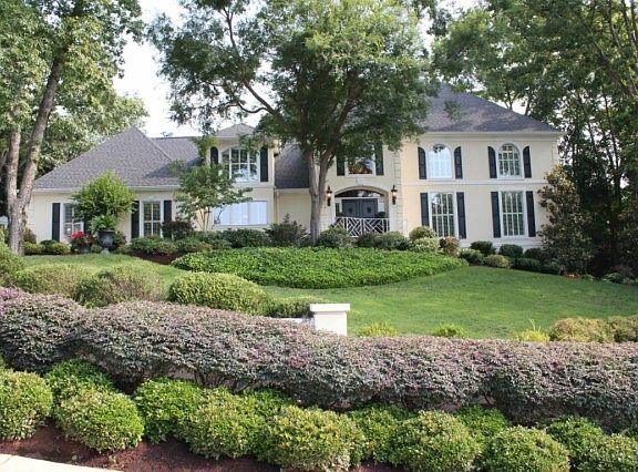 2nd image of 8063 Wellington Dr