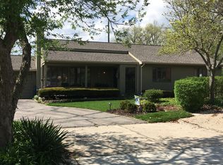336 Stephens Rd, Grosse Pointe Farms, MI 48236
