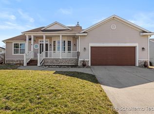 2938 Vicky Dr SW, Wyoming, MI 49418