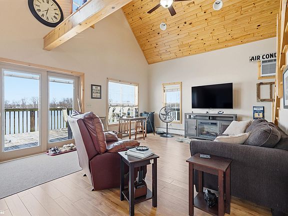 3rd image of 1438 & Rd #J