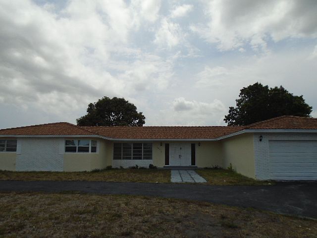 1st image of 2941 NW 24th Ave