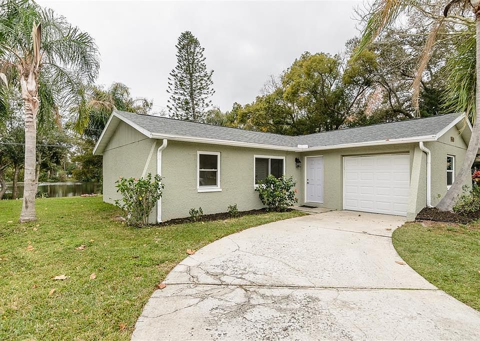 1st image of 1500 Country Ln W