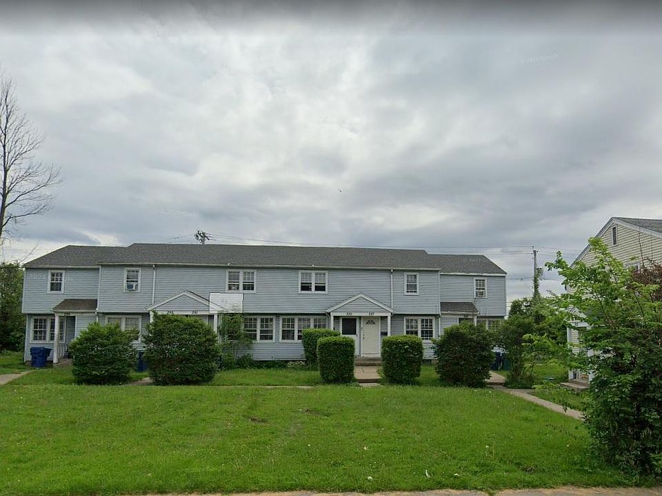 1st image of 293 Millicent Ave #293