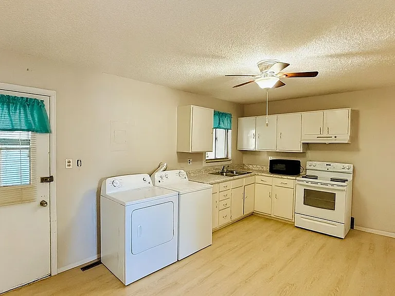 2509 Royalty Ct #A — Photo 5