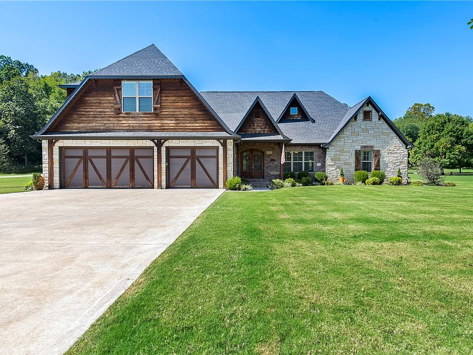 1st image of 585 Beau Chalet Dr