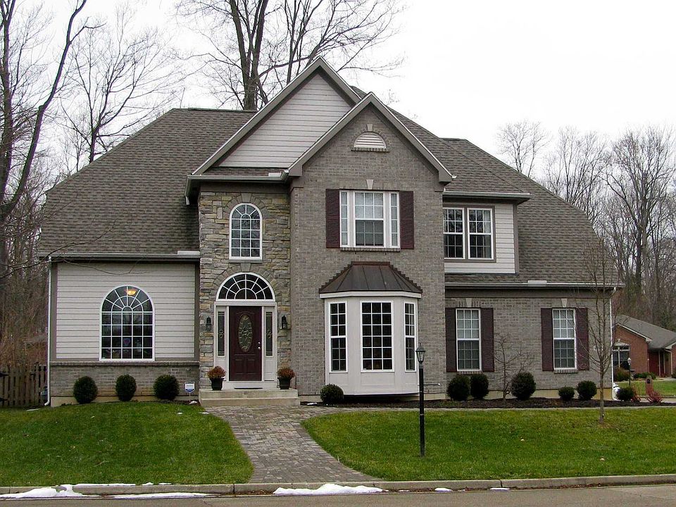 2934 Whispering Oaks Court