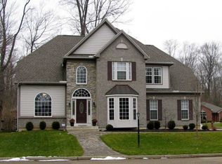 2934 Whispering Oaks Ct, Dayton, OH 45434