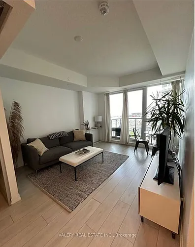 49 E Liberty St #1106 Photo 1
