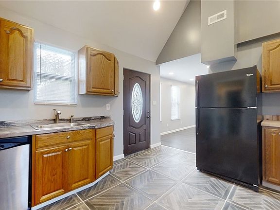2nd image of 13 Pearl Ave