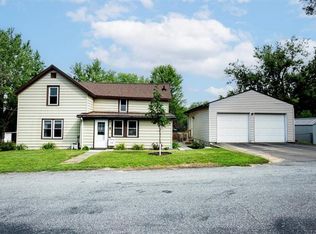 1422 11th St E, Menomonie, WI 54751