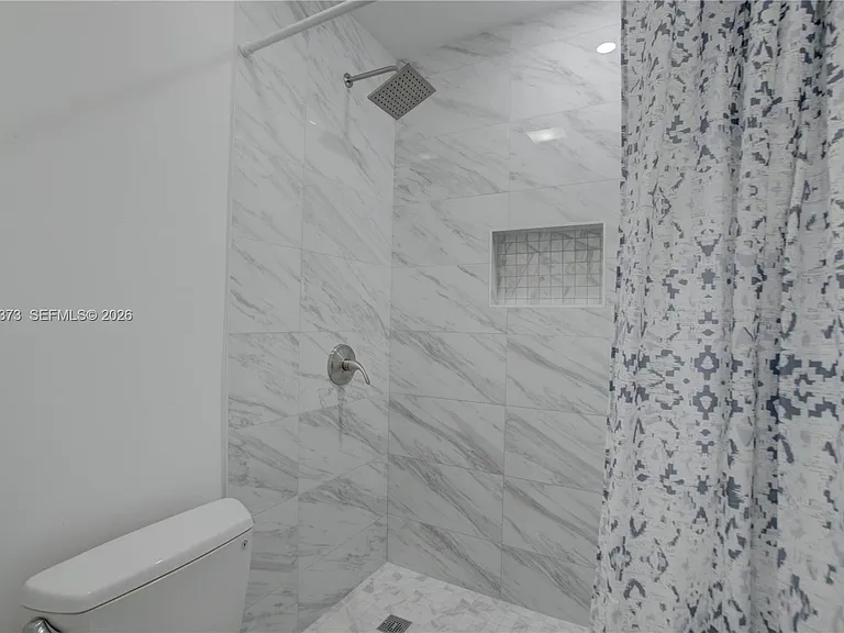 616 SW 11th Ct — Photo 29