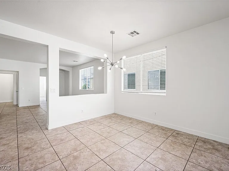 5618 Indian Springs St — Photo 9