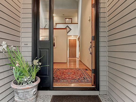 2nd image of 21604 SE 37th St