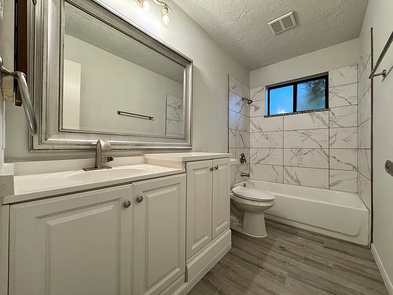 1421 Glyndon Dr — Photo 14