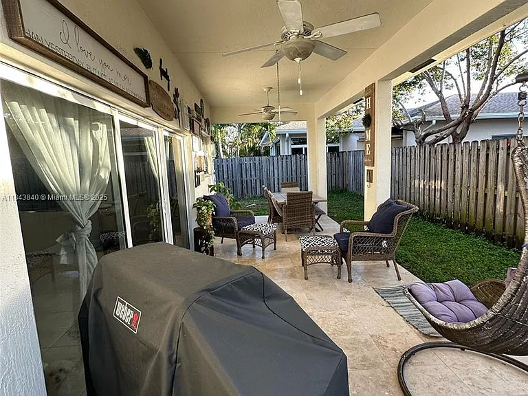 210 SW 4th St — Photo 20