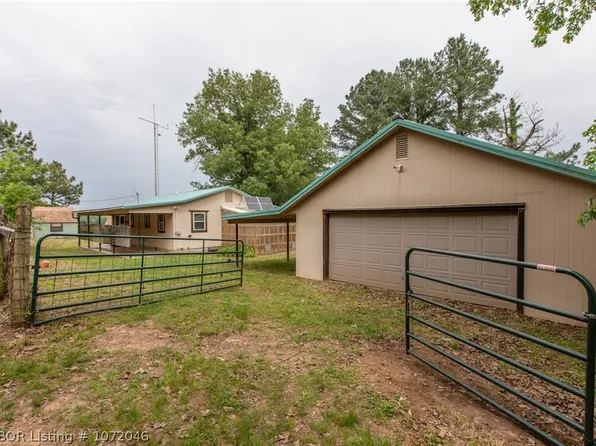 42842 391st St, Wister, OK 74966