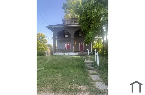 1101 W 33rd St #A Photo 1